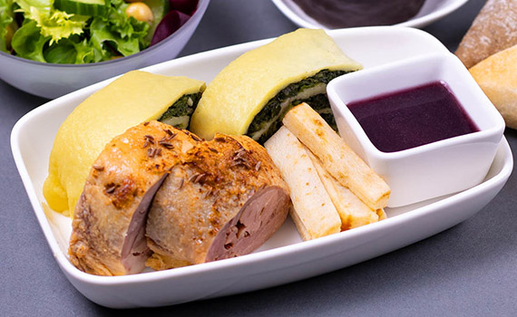 Konfitowane udko z kaczki z sosem