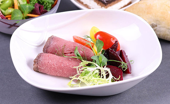 Roastbeef rolky plněné křenovou lučinou